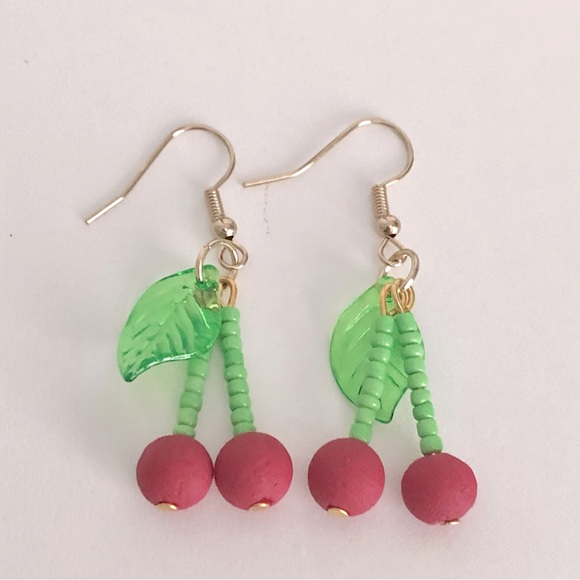 New Cherry Dangling Drop Earrings Hand Beaded Handmade Summer Fun Fruit Unique - Picture 1 of 8